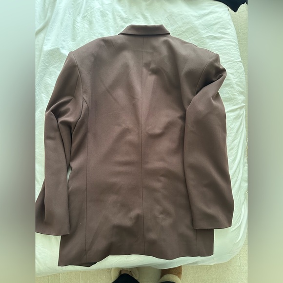 Laud The Blazer - Picture 5 of 5